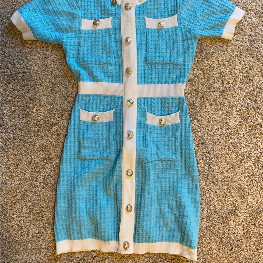 SOOO CUTE mini dress. Bring on your cute girl aesthetic cause here it is!